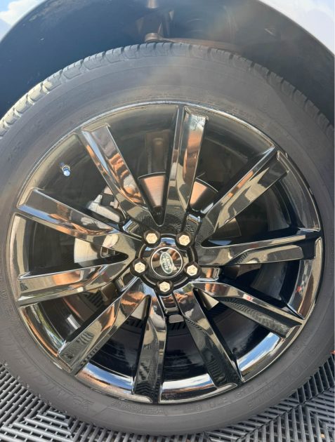 Range Rover VELAR 2.0 D 240 AWD SE R-DYNAMIC (665E/MOIS)