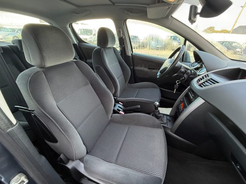 PEUGEOT 207 1.6 HDi 1560cm3 109cv  2007