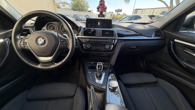 BMW SERIE 3 330i 252ch Finition Line Sport 2018 ZF8