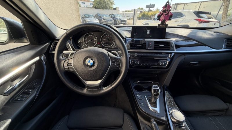 BMW SERIE 3 330i 252ch Finition Line Sport 2018 ZF8
