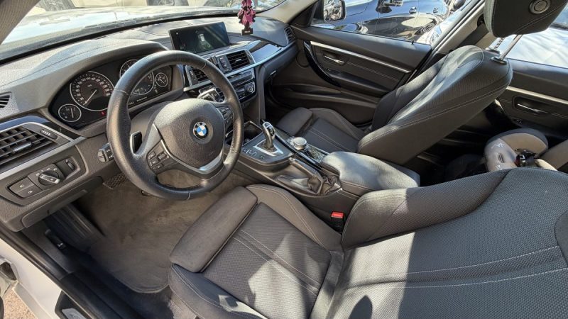 BMW SERIE 3 330i 252ch Finition Line Sport 2018 ZF8