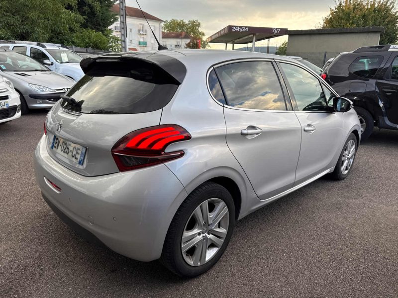 PEUGEOT 208 1.6 BlueHDi 100 Allure 