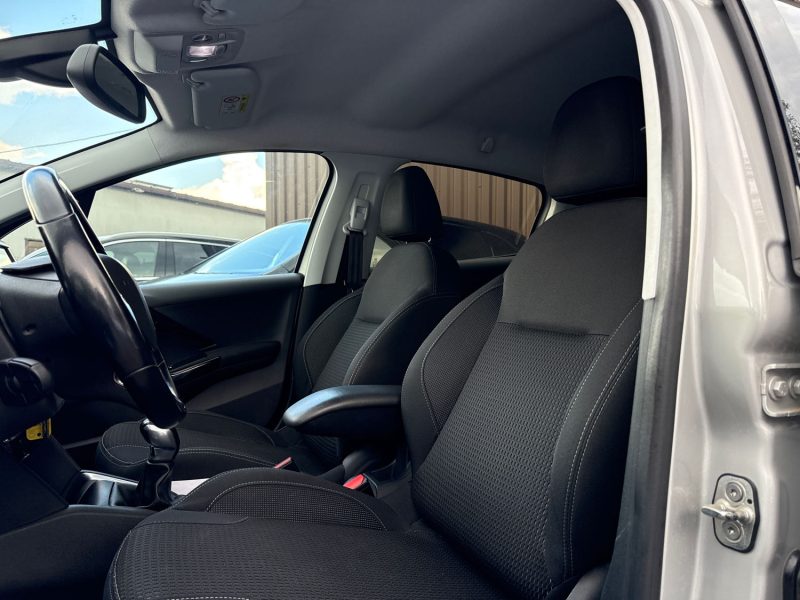 PEUGEOT 208 1.6 BlueHDi 100 Allure 