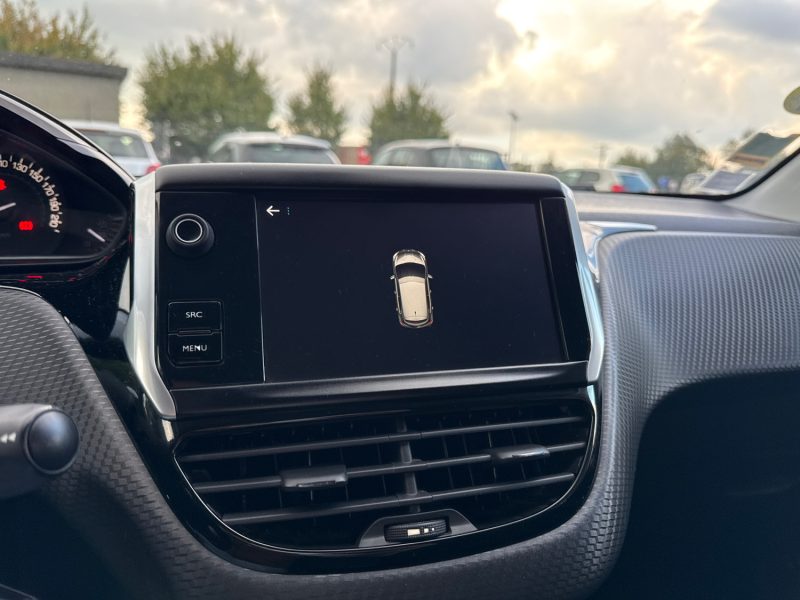 PEUGEOT 208 1.6 BlueHDi 100 Allure 