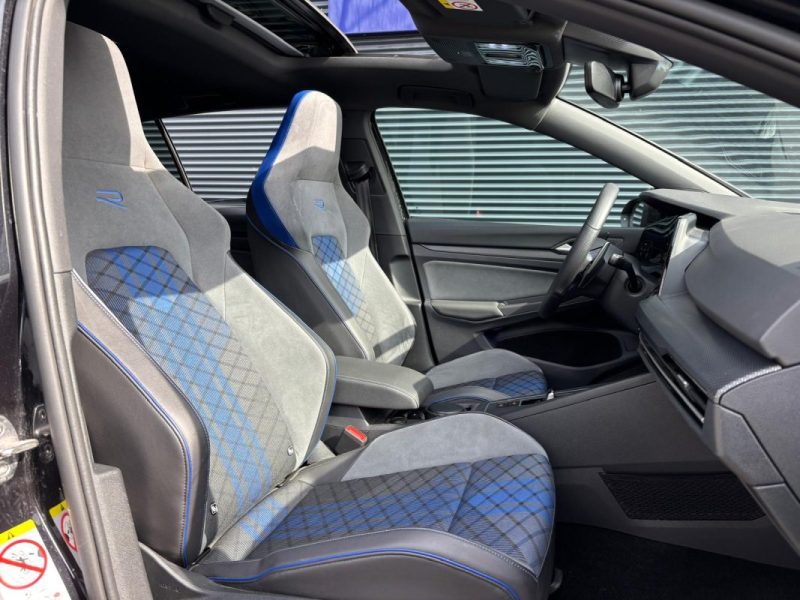 VOLKSWAGEN GOLF 8 R 2.0 TSI 320cv 4Motion DSG7 - AKRAPOVIC - Entretien VOLKSWAGEN 2022