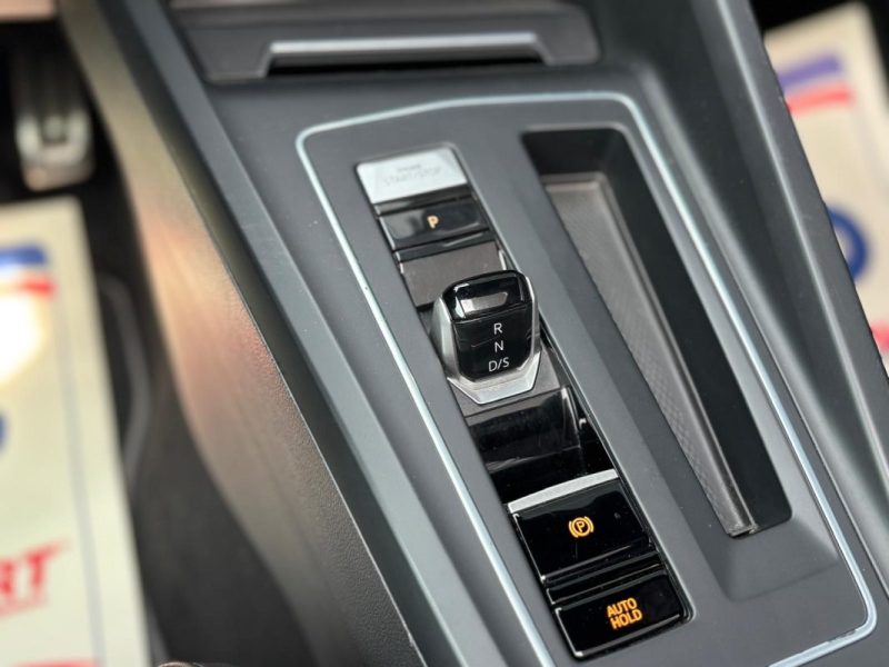 VOLKSWAGEN GOLF 8 R 2.0 TSI 320cv 4Motion DSG7 - AKRAPOVIC - Entretien VOLKSWAGEN 2022