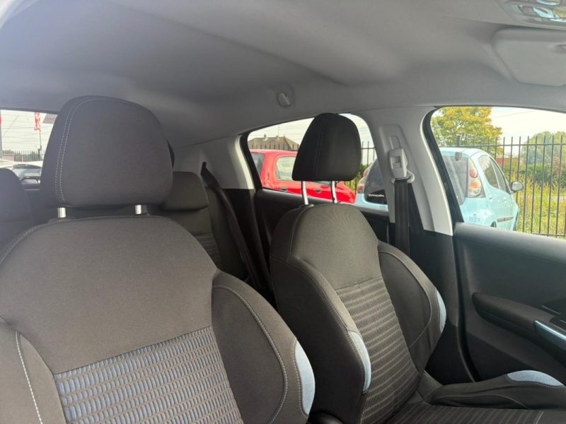 PEUGEOT 208 1.6 HDi 92ch 2013 🚗 Allure / Radar recul 📡 / Reprise / Garantie 6 mois ✅