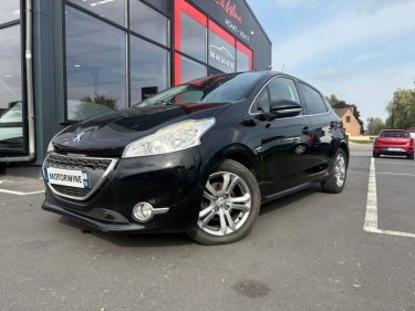 PEUGEOT 208 1.6 HDi 92ch 2013 🚗 Allure / Radar recul 📡 / Reprise / Garantie 6 mois ✅