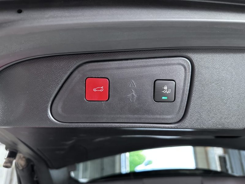 Peugeot 3008 2.0 BlueHDi 180ch EAT8 GT