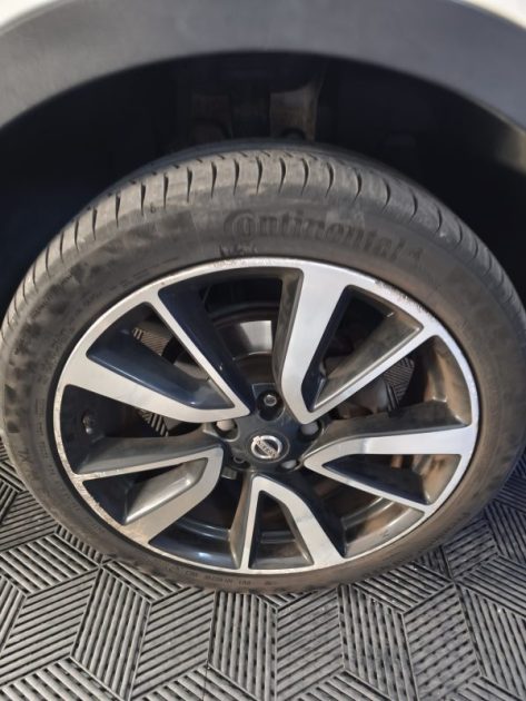 NISSAN NISSAN QASHQAI 1.6 130 Cv 4X4 - FINITON TEKNA - 4 ROUES MOTRICE - GPS - CUIR - RADAR AVANT ET ARRIERE - ATTELAGE  1.6 dCi 130ch  2016