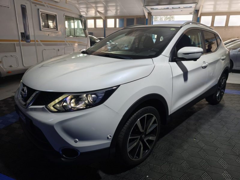 NISSAN NISSAN QASHQAI 1.6 130 Cv 4X4 - FINITON TEKNA - 4 ROUES MOTRICE - GPS - CUIR - RADAR AVANT ET ARRIERE - ATTELAGE  1.6 dCi 130ch  2016