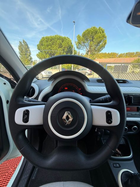 RENAULT Twingo 1.0 SCe 75 INTENS 