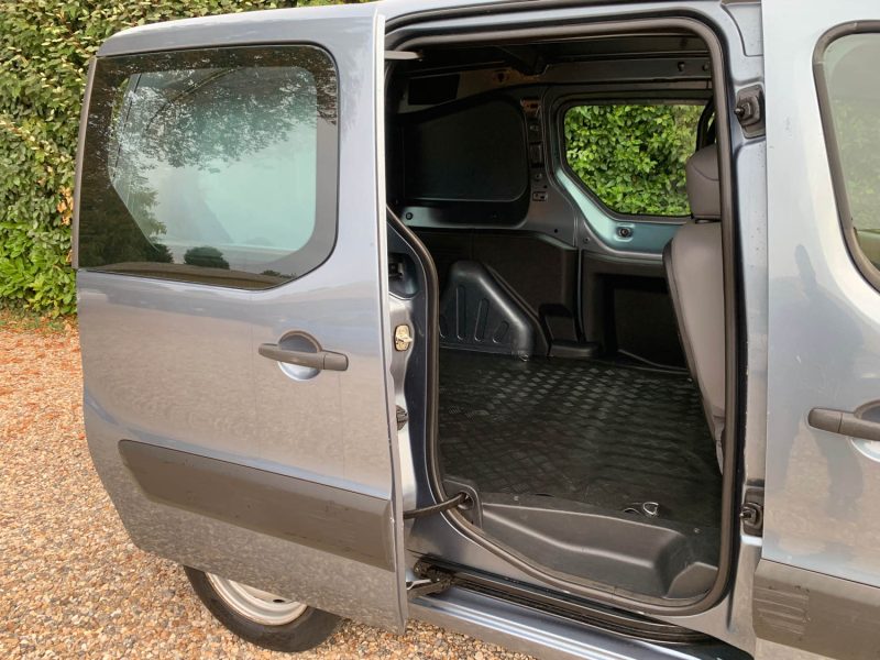 PEUGEOT PARTNER Camionnette 1.6 HDi 90 1560cm3 90cv  2009