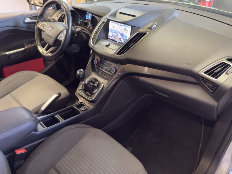 FORD C-MAX 1.5 TDCi 120ch Titanium Entretien Minutieux 