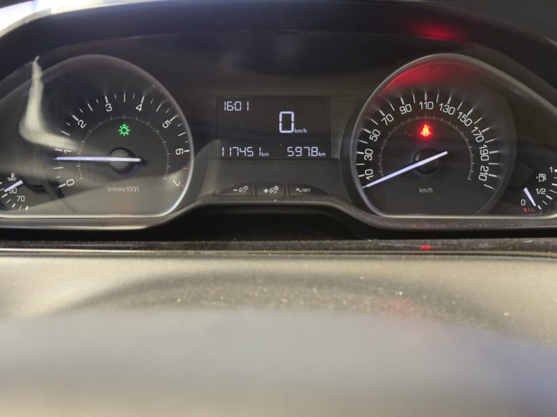 PEUGEOT 208 1.2 68ch Like 3p DISTRIBUTION OK