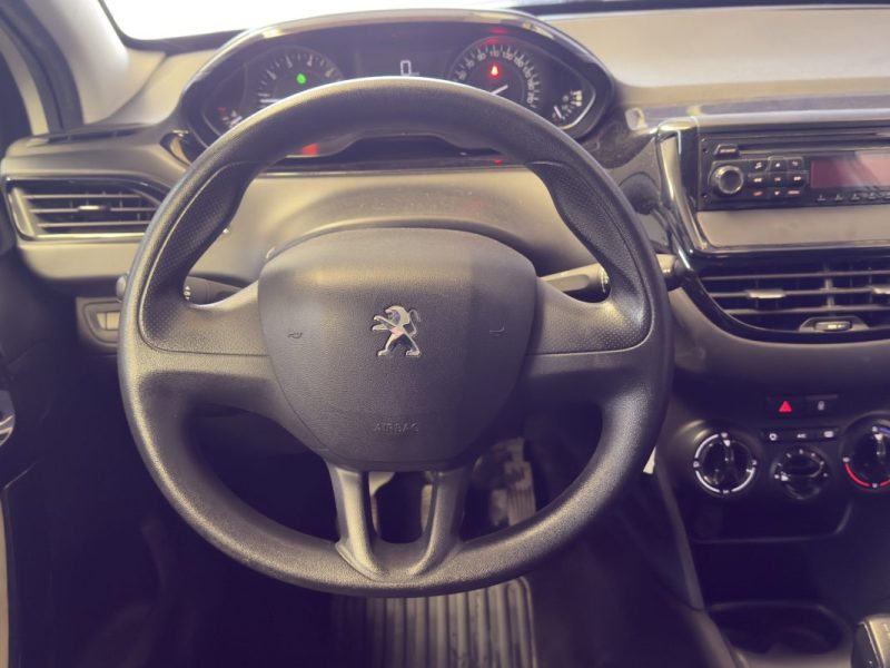 PEUGEOT 208 1.2 68ch Like 3p DISTRIBUTION OK
