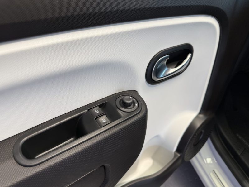 Renault Twingo Z.E 82ch LIFE INTEGRAL- État irréprochable - Rien à prévoir
