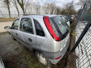 OPEL CORSA C 1.0 i 12V 58 cv réservé aux professionnels 