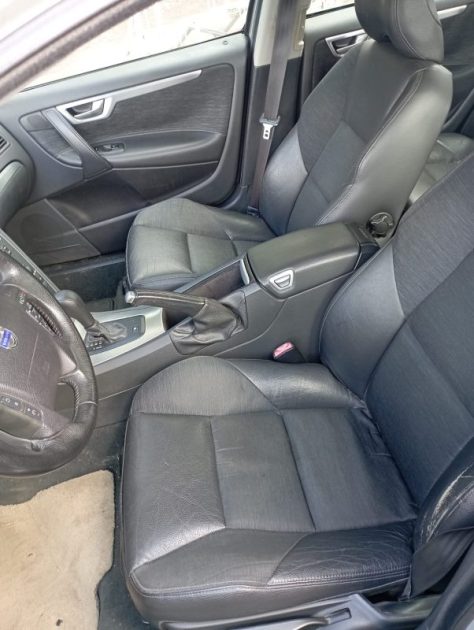 VOLVO V70 II D5 2.4 TDi 163cv break Boîte auto  Réservé aux professionnels