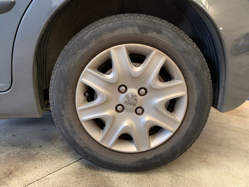  PEUGEOT 207 ACTIVE 1.4 VTI 95ch BVM5 