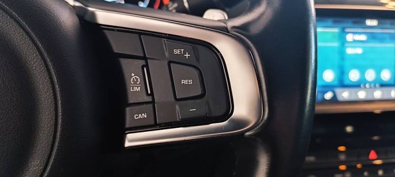 JAGUAR F-PACE 2.0 TD4 AWD BVA8 R-SPORT 180cv