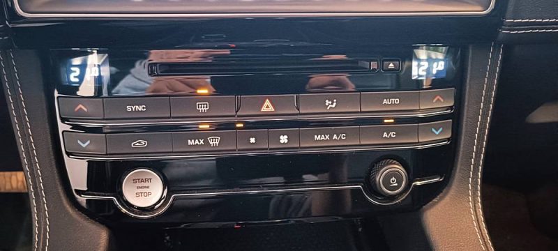 JAGUAR F-PACE 2.0 TD4 AWD BVA8 R-SPORT 180cv