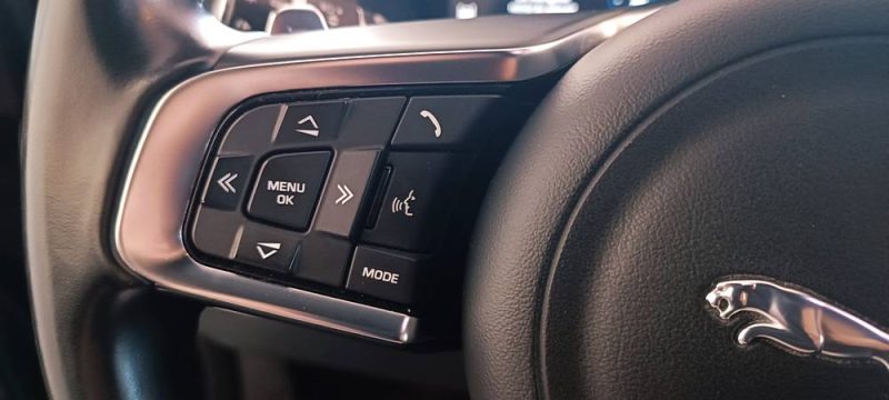 JAGUAR F-PACE 2.0 TD4 AWD BVA8 R-SPORT 180cv