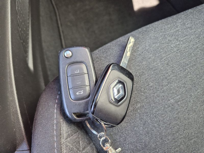 RENAULT CLIO SOCIETE E-TECH 140 - 21N BUSINESS REVERSIBLE 2022