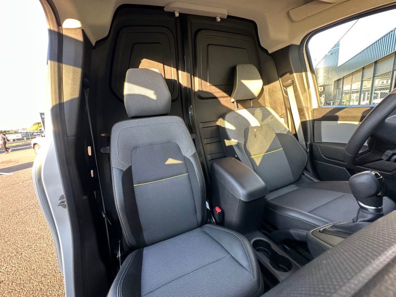 RENAULT KANGOO 3 1.3i - 16V TURBO TCE 130 2023 boite auto