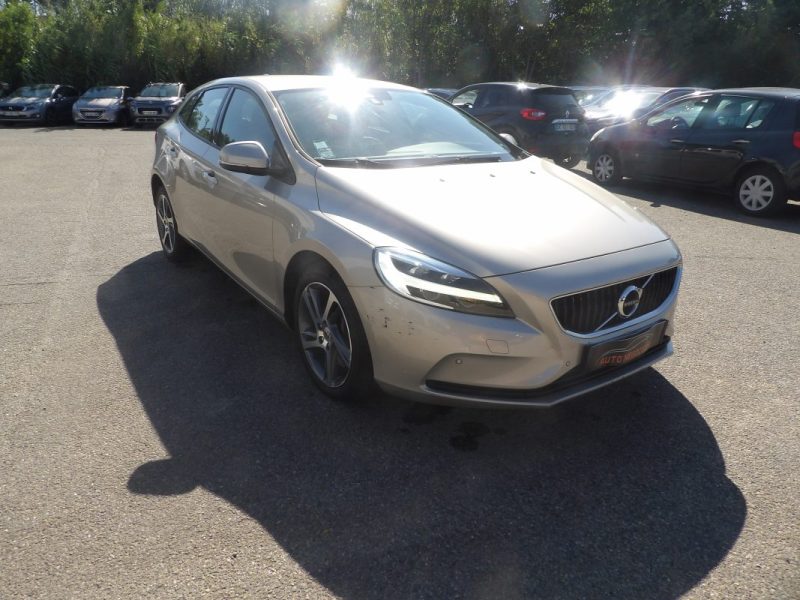 VOLVO V40 T2 122ch Itëk Edition Geartronic 2018