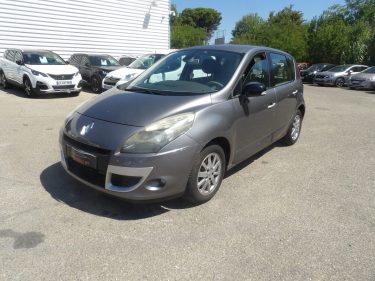 RENAULT MEGANE SCENIC 1.9 dCi 130ch FAP Dynamique eco² Euro5 2011