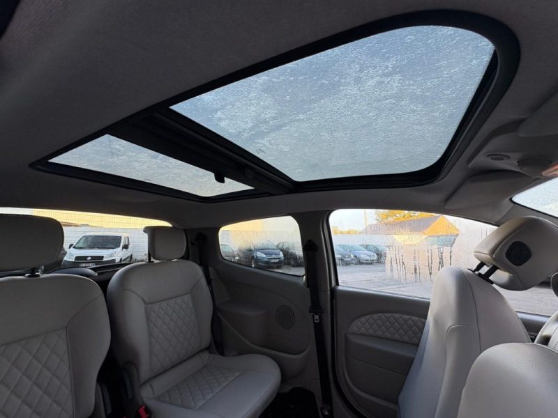 RENAULT TWINGO 1.2 INITIALE  75CV BVA FAIBLE KILOMETRAGE GARANTIE 12 MOIS 