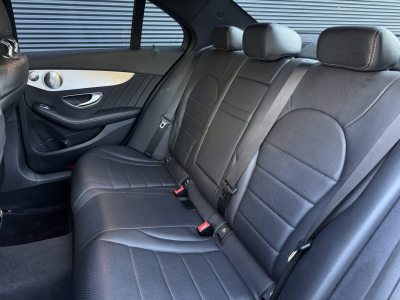 MERCEDES BENZ CLASSE C 300 AMG LINE - Suivi d'Entretien Complet 2019