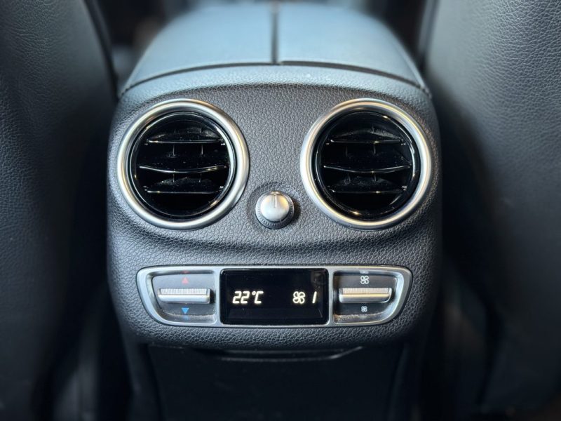 MERCEDES BENZ CLASSE C 300 AMG LINE - Suivi d'Entretien Complet 2019