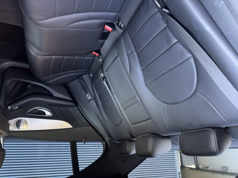 MERCEDES BENZ CLASSE C 300 AMG LINE - Suivi d'Entretien Complet 2019