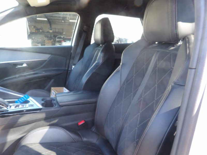 PEUGEOT 3008 2.0 BlueHDi 180ch S&S GT EAT8 2017