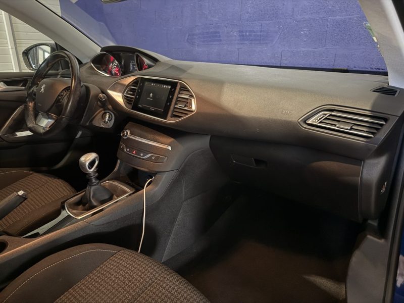 PEUGEOT 308 1.2 Puretech 110cv Allure Business - Apple CarPlay