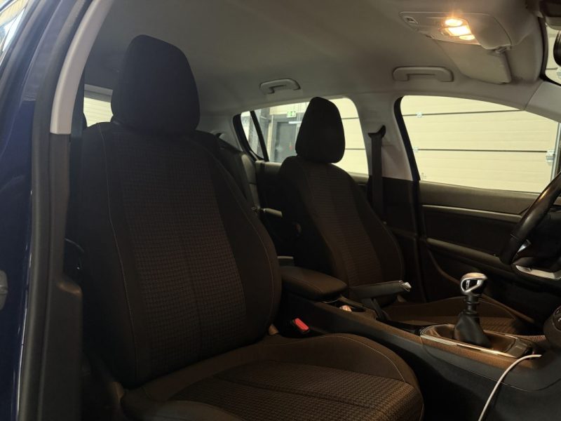 PEUGEOT 308 1.2 Puretech 110cv Allure Business - Apple CarPlay