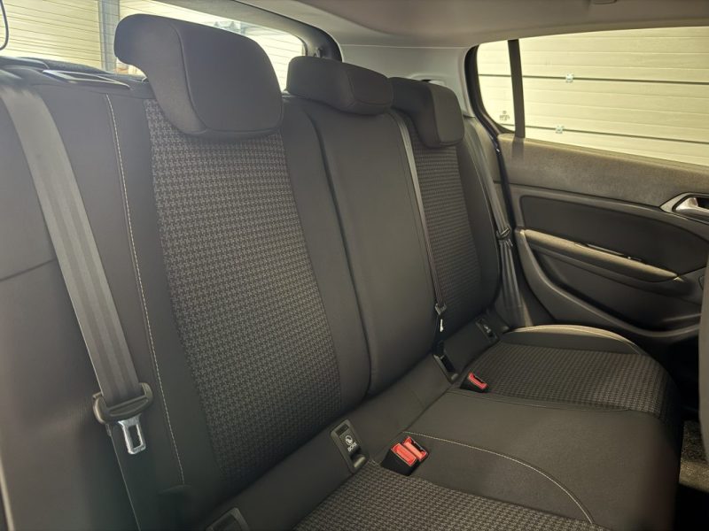 PEUGEOT 308 1.2 Puretech 110cv Allure Business - Apple CarPlay