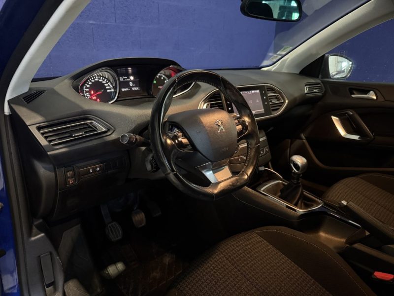 PEUGEOT 308 1.2 Puretech 110cv Allure Business - Apple CarPlay