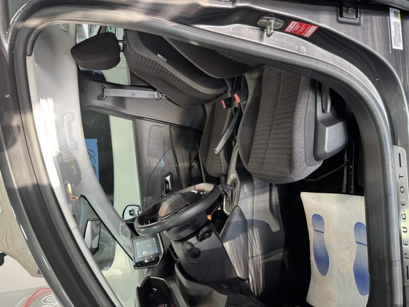 PEUGEOT 208 1.2 PureTech 100ch S&S Style 