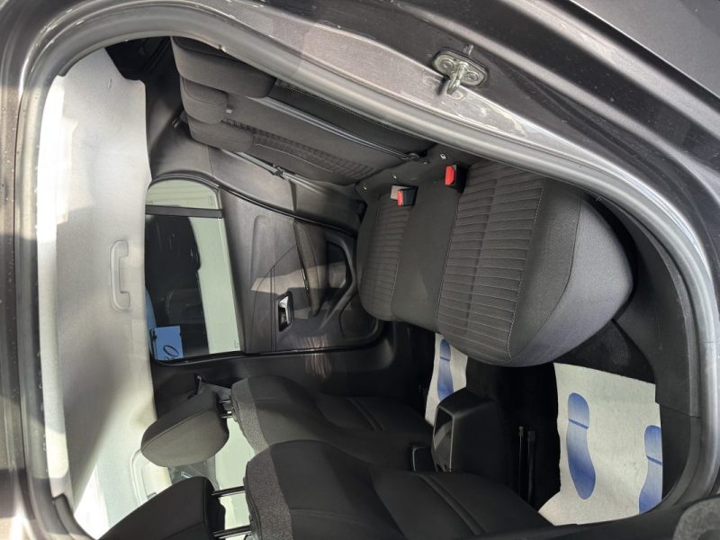 PEUGEOT 208 1.2 PureTech 100ch S&S Style 