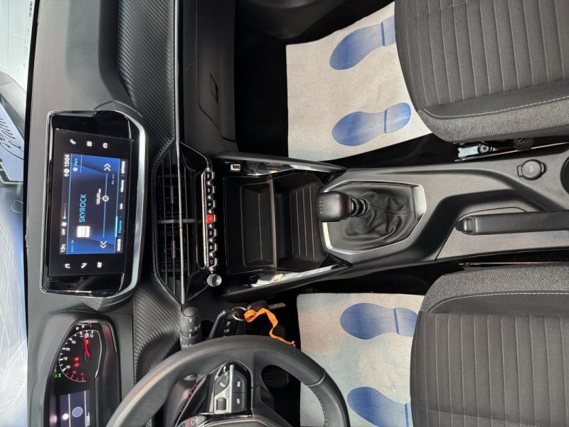 PEUGEOT 208 1.2 PureTech 100ch S&S Style 