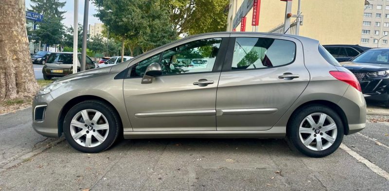 PEUGEOT 308 1.6 HDi 92 ACTIVE 5p 