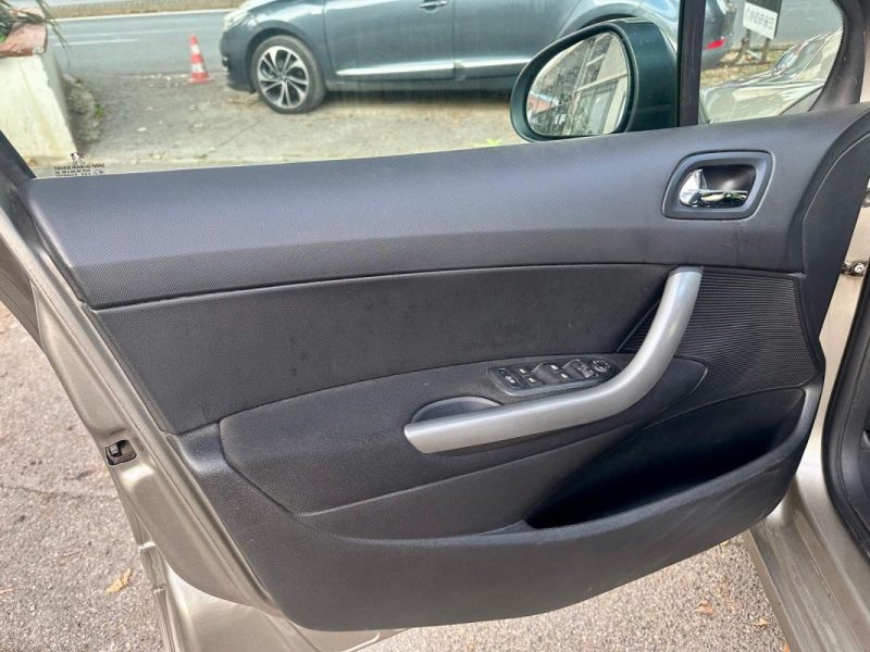 PEUGEOT 308 1.6 HDi 92 ACTIVE 5p 