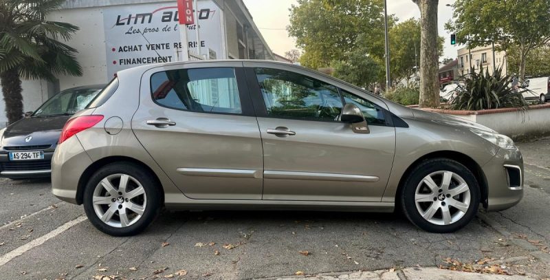 PEUGEOT 308 1.6 HDi 92 ACTIVE 5p 