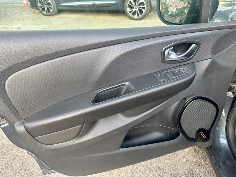 RENAULT CLIO IV 1.5 dCi 90 BUSINESS **1ère MAIN** 