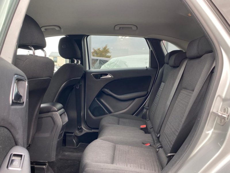 MERCEDES CLASSE B 180 1.5 CDI 109ch 🚗🛠️ Suivi complet / Distribution neuve ⛓️ / Reprise 🔄 / Garantie ✅ 2015