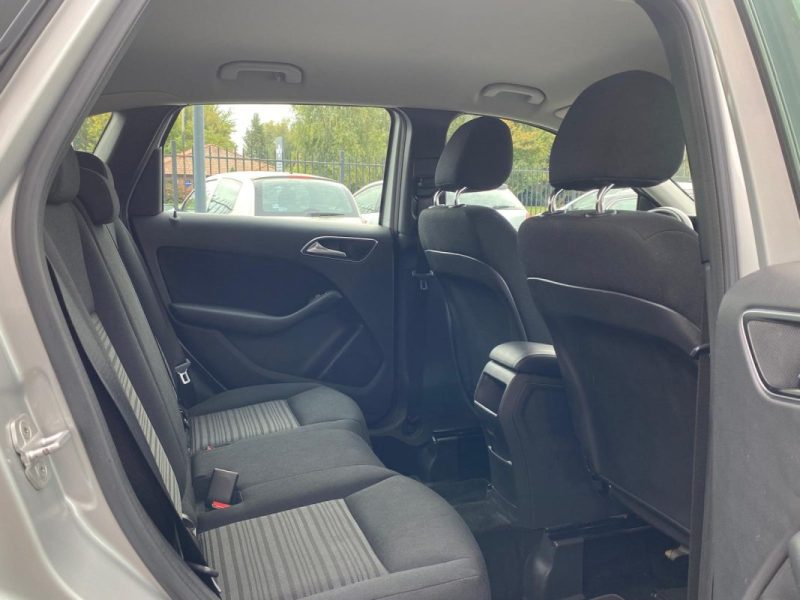 MERCEDES CLASSE B 180 1.5 CDI 109ch 🚗🛠️ Suivi complet / Distribution neuve ⛓️ / Reprise 🔄 / Garantie ✅ 2015