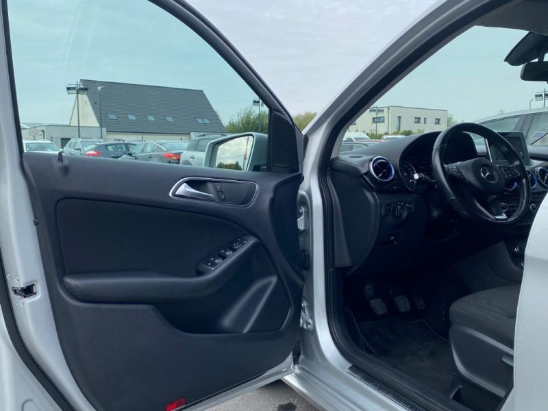 MERCEDES CLASSE B 180 1.5 CDI 109ch 🚗🛠️ Suivi complet / Distribution neuve ⛓️ / Reprise 🔄 / Garantie ✅ 2015